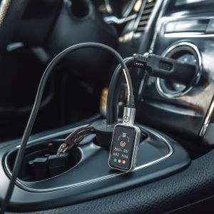 Cigarette-lighter cable for a GPS tracker