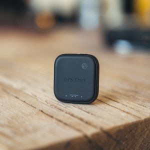 Mini GPS tracker